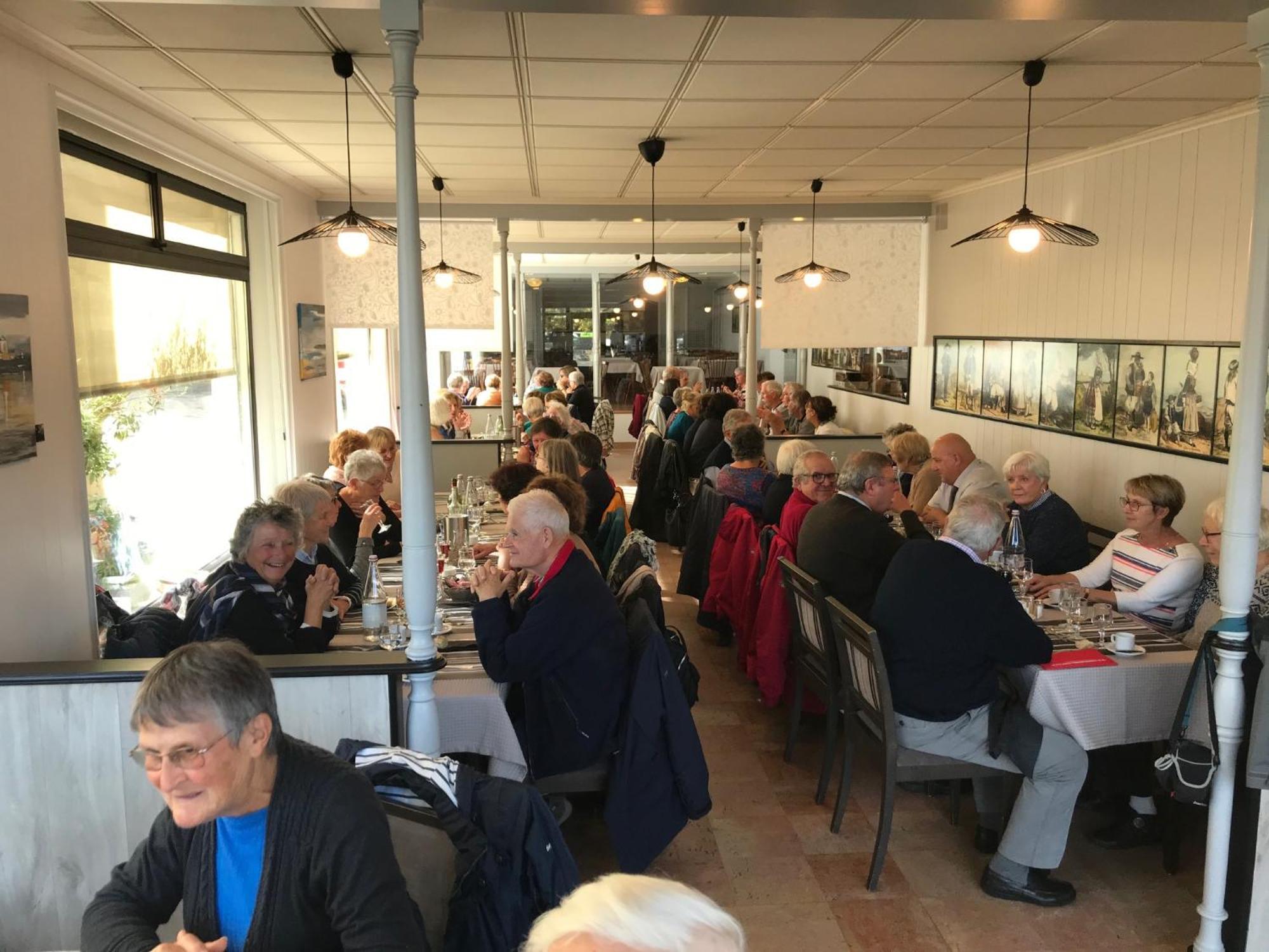 Le Faou Le Relais De La Place מראה חיצוני תמונה