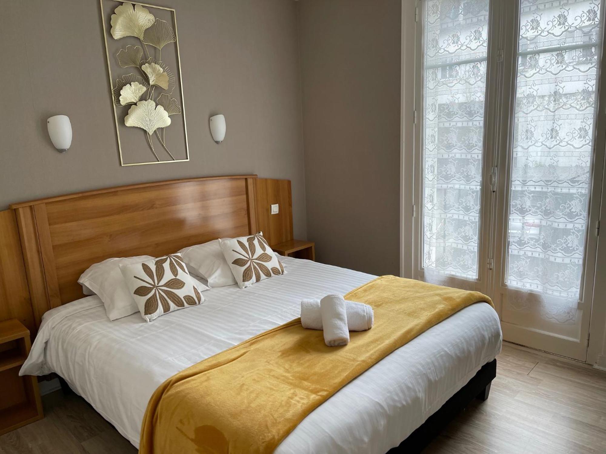 Le Faou Le Relais De La Place מראה חיצוני תמונה