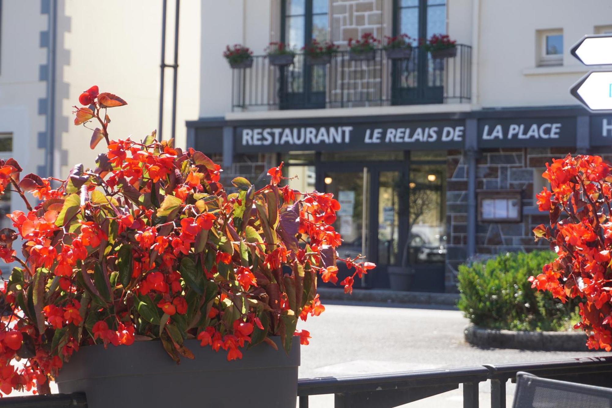 Le Faou Le Relais De La Place מראה חיצוני תמונה