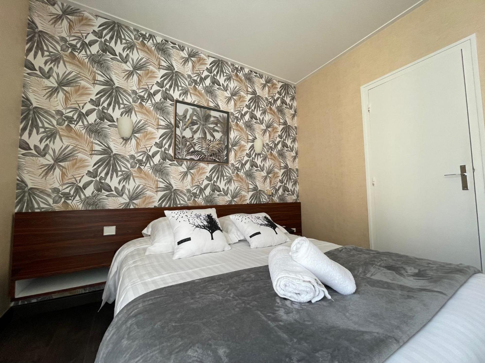 Le Faou Le Relais De La Place מראה חיצוני תמונה